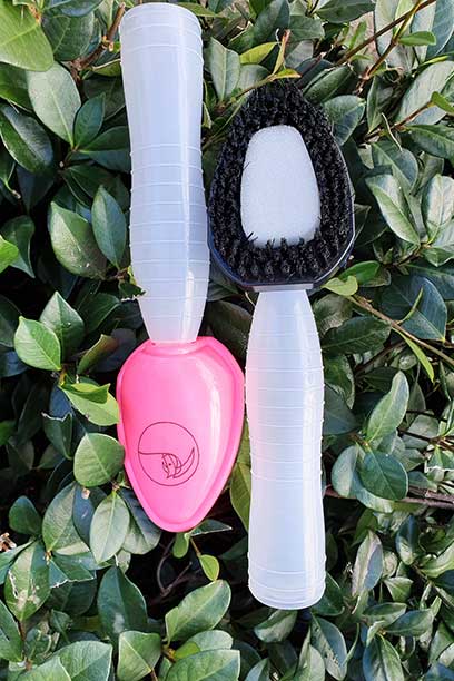 no touch scrubbing brush pink performa ride