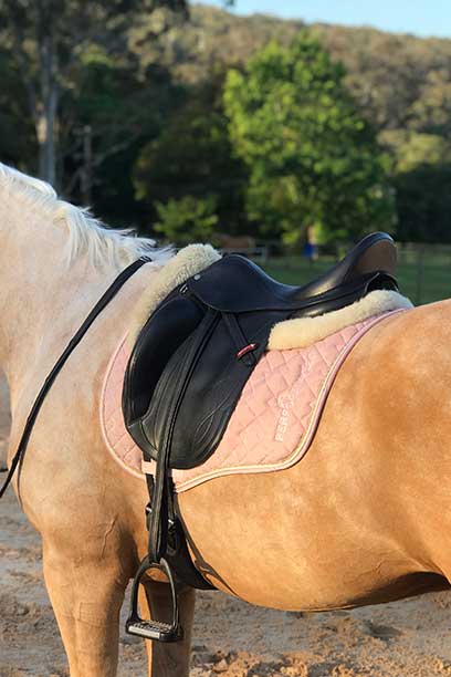 liquid glitter jump saddle pad pink left side performa ride