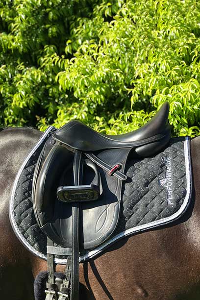 liquid glitter jump saddle pad silver left side close up performa ride